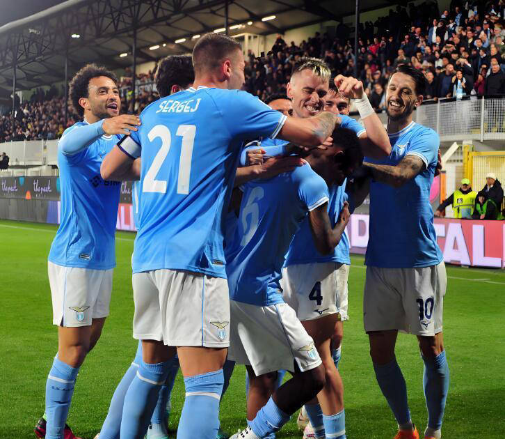 意甲第32轮前瞻：热那亚的保级决战与那不勒斯的争冠之路